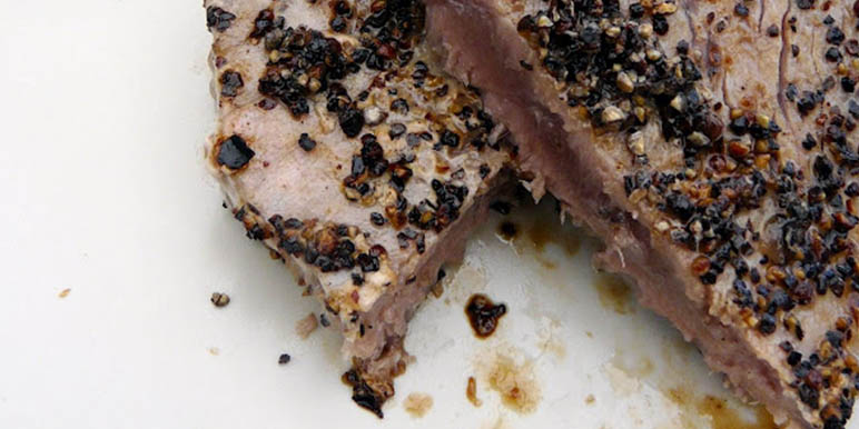 Steak de thon grillé à la plancha et purée de carotte